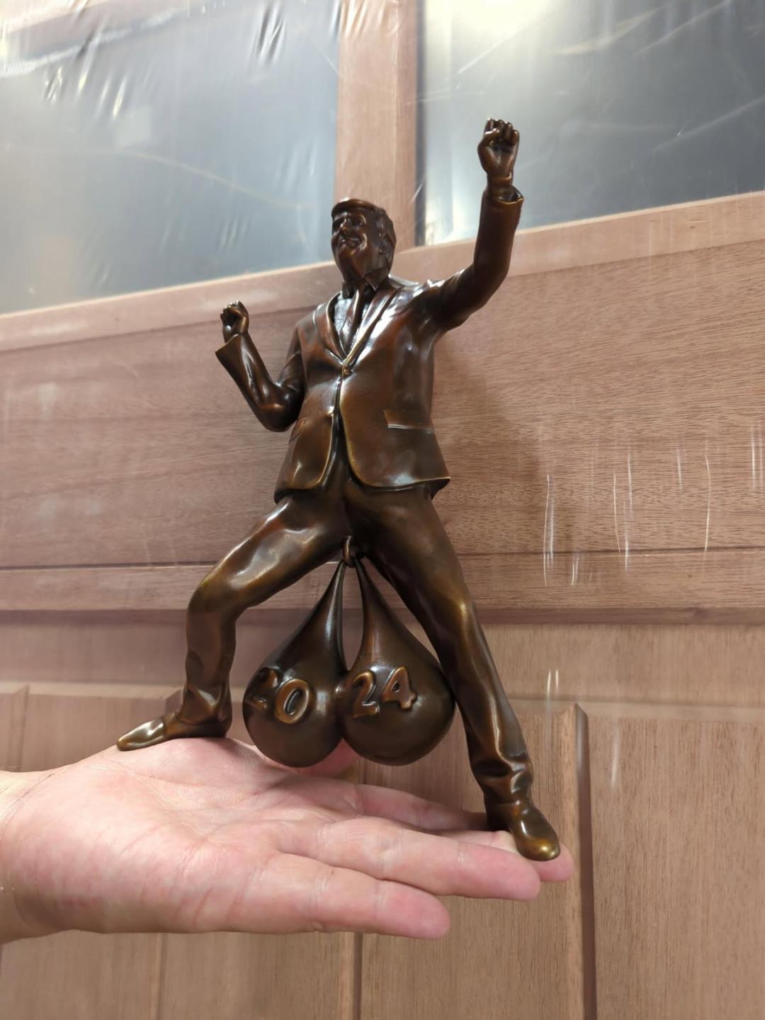 THE Trump doorknocker